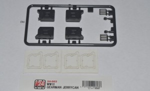 <font color=blue>1/24 WW II German Jerrycan set, 6 cans</font> 