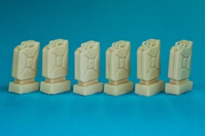 <font color=blue>1/35 US Army Jerry cans Type 2,6pcs 35% Sale</font>