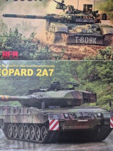 <font color=blue>1/35 Leopard 2A7_+ T-80UK Super Sale</font>