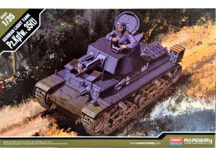 1/35 German Light Tank Pz.Kpfw.35(t) w/Figures : AC13280