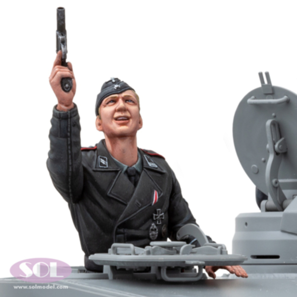 1/16 WWII German Tiger I Tank  Gunner,  Resin Figure