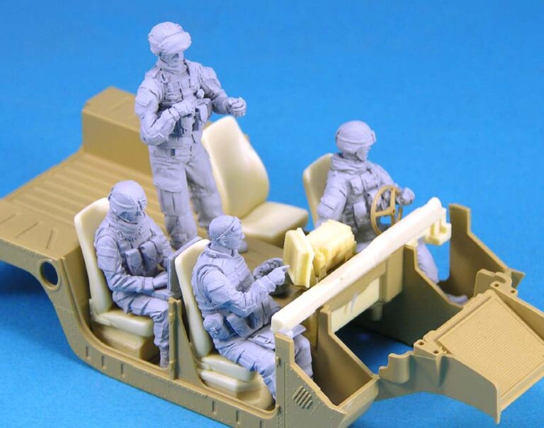 1/35 US Vehicle Crew, Free Shipping By Air